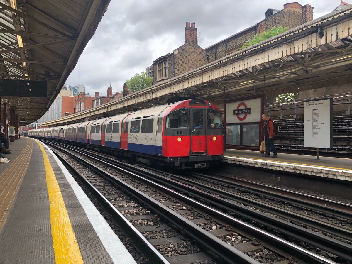 Waiting for the train at Barons Court Underground Station to take us to Richmond. @visitlondon #London #BaronsCourt #train #DistrictLine