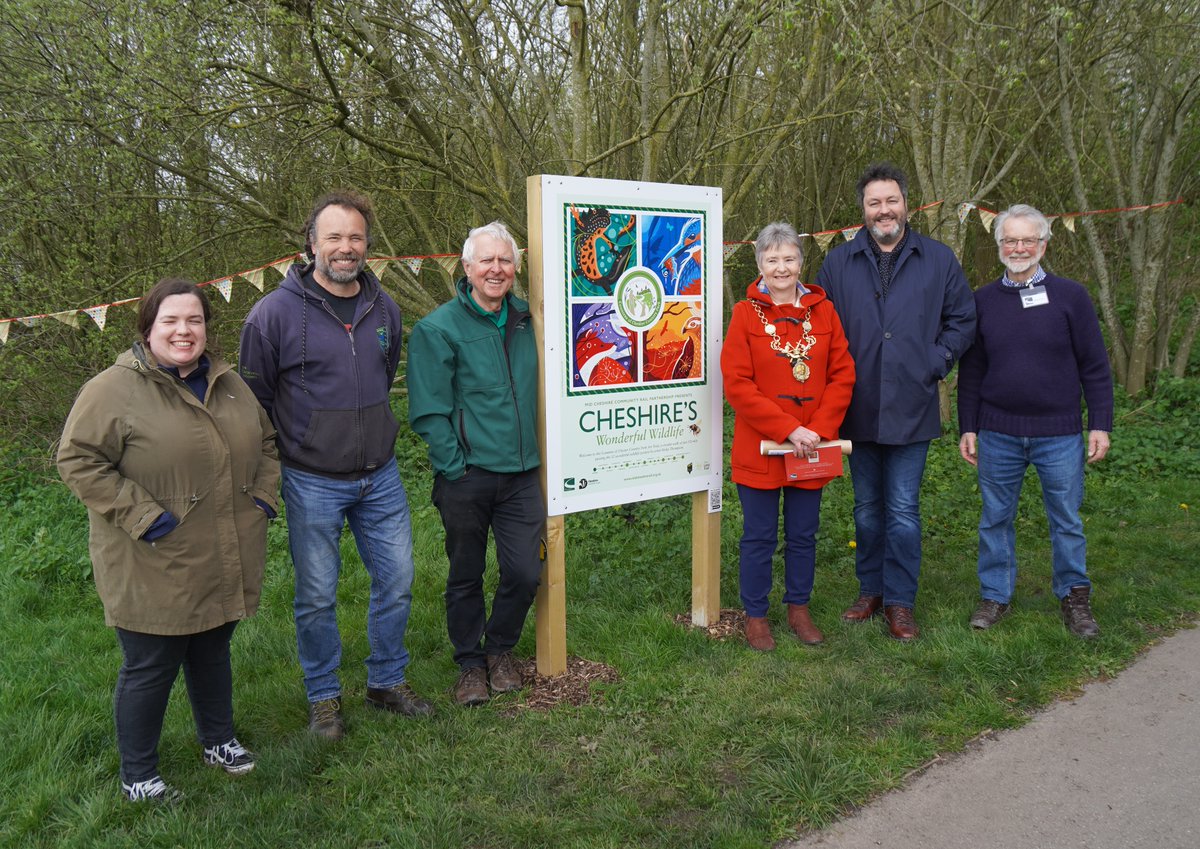 MayorChester's tweet photo. The Lord Mayor was honoured to be invited to open the Art Trail at the Countess of Chester Country Park by Andy Scargill on behalf of the Friends of Countess of Chester Country Park. #LordMayorOfChester #CountessOfChesterCountryPark https://t.co/c74t1NnBD7