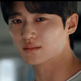 sol is literally the life shining in his eyes, the orbit of his universe. With her, he knows he can fight everything while smiling with her. It's like she is the wind which guides him in the sky. And that's why without her, he's a lost person. 😭 #LovelyRunner #LovelyRunnerEp12