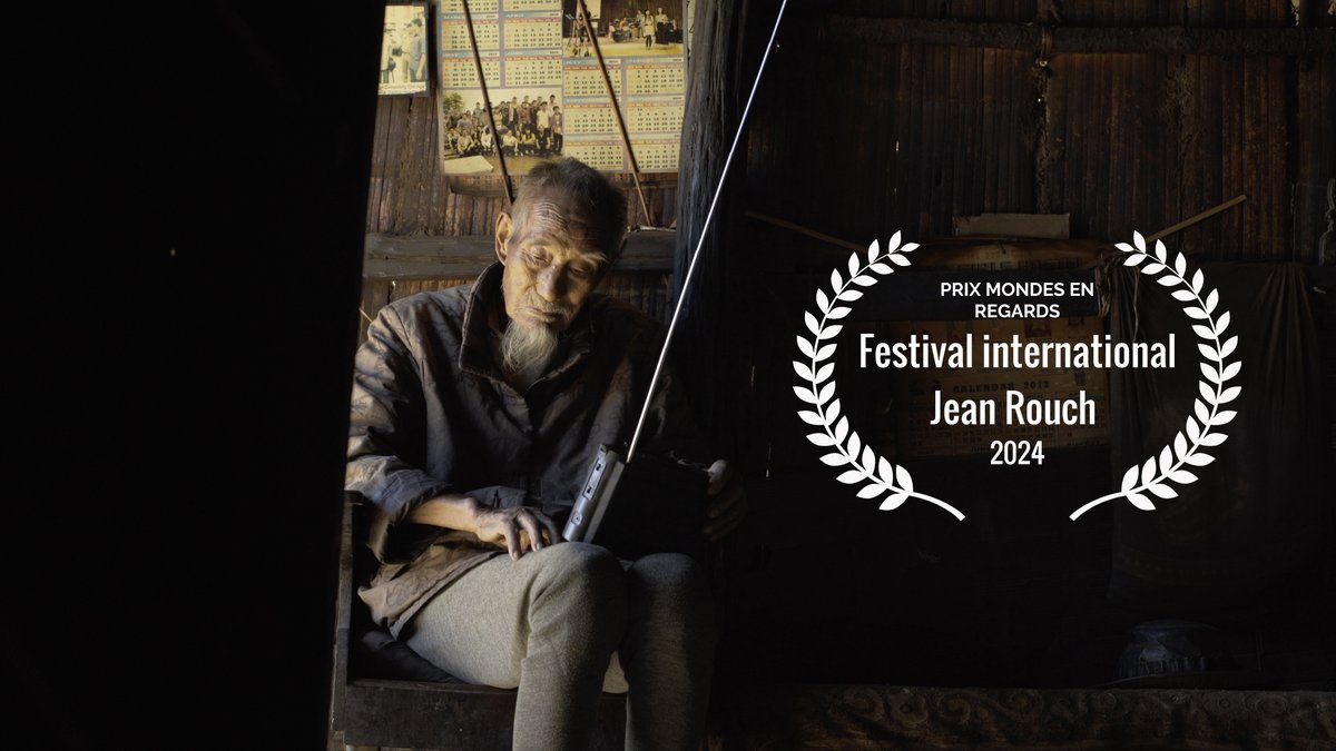 🏆 Festival Jean Rouch 2024 : le jury Inalco a décerné le Prix Mondes en regards au film indien 'Flickering Lights' d'Anupama Srinivasan et Anirban Dutta. 🇮🇳 Il sera projeté à l'Inalco au premier semestre de l'année 2024-2025. En savoir plus : bit.ly/4amEoFk