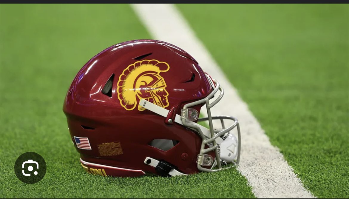 CoreyAmos20's tweet photo. Wow !!!! Blessed to receive an offer from @uscfb @Coach_Henny @Jzack99 @Coach__Bush @CoachJoshOHS @CoachO72 @adamgorney @ChadSimmons_ @GeauxPrepsLA https://t.co/zqEinv10Ef