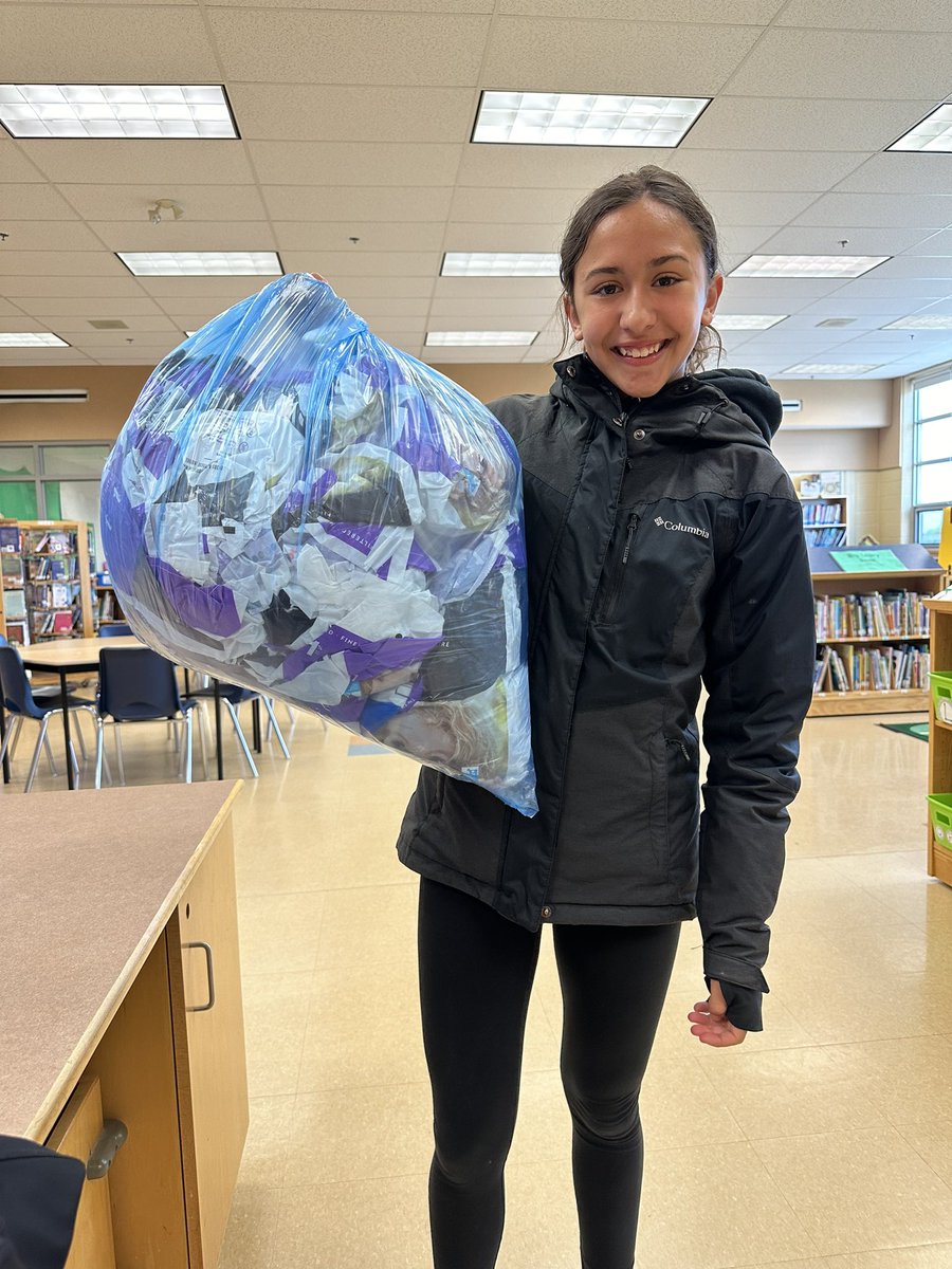 Thank you to everyone who has donated milk bags to our school.  Students are excited to make more mats.  <a href="/HOFAM_DPCDSB/">Holy Family DPCDSB</a> <a href="/MmeGirimonte/">Mme Girimonte</a>.    #matsfor haiticlub