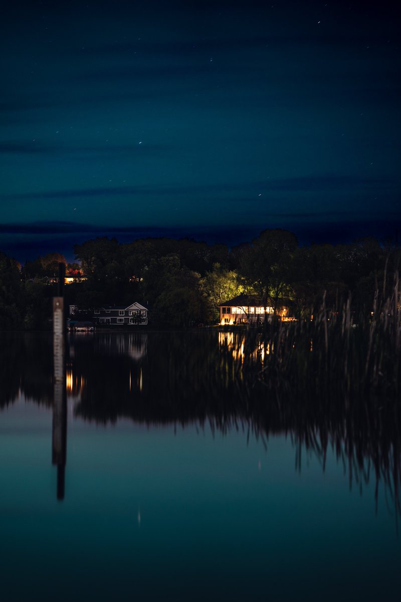 EuroEclipse's tweet image. Pics from my latest adventure.
Downtown in MN, northern lights, house by a lake, and my GSD playing with a new friend.