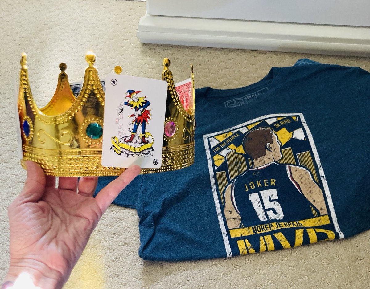 Today is the perfect day to wear my Joker crown! 👑💙💛🃏 #StayOnParade #MV3
#RoadToGold #MileHighBasketball