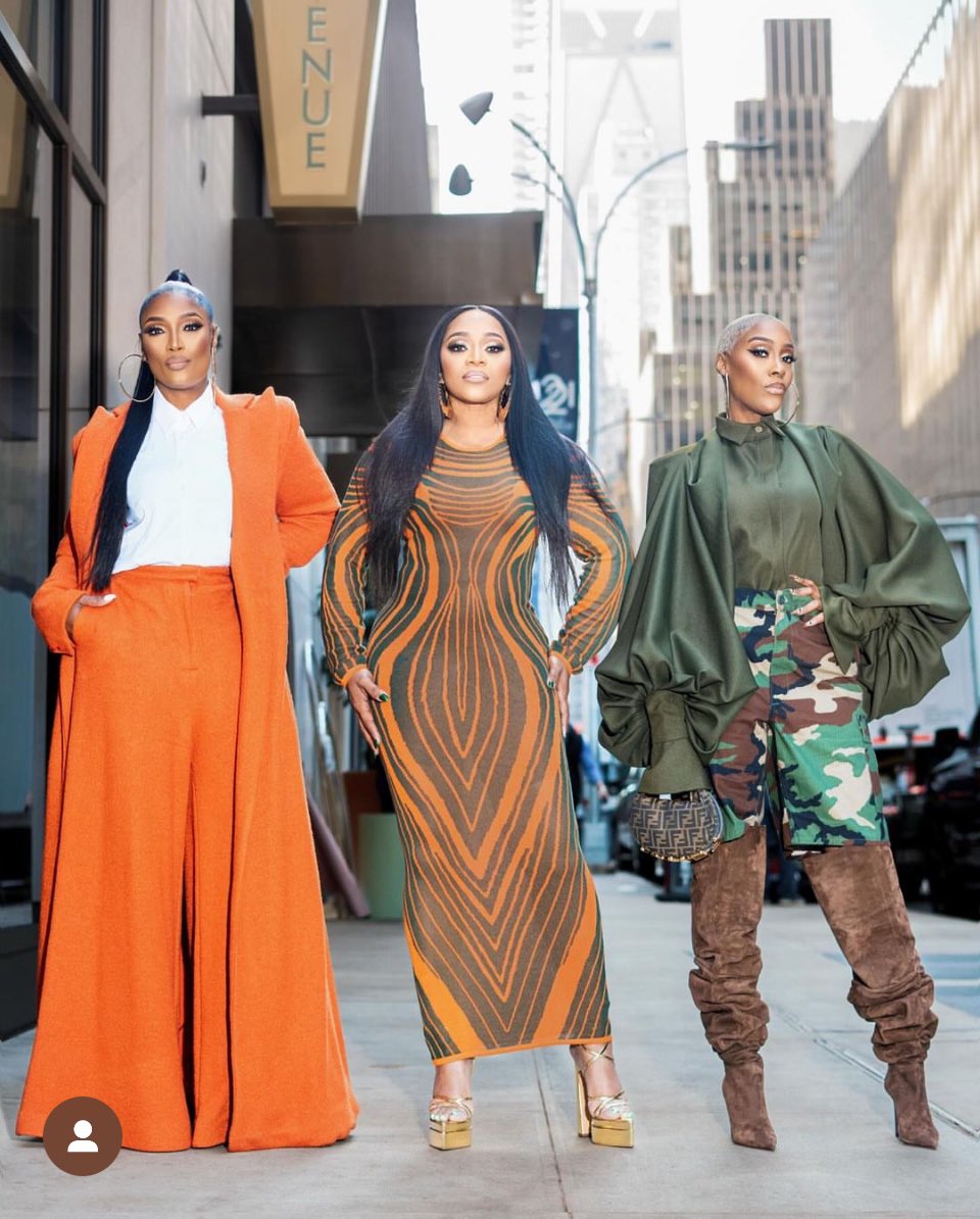 Sisters With Voices still stepping on necks 🧡