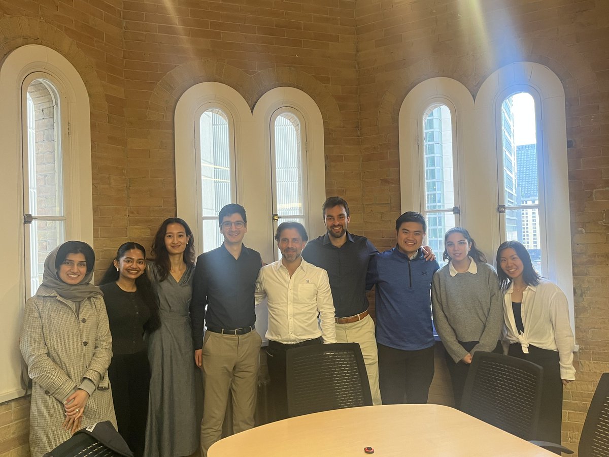 Earlier today, @UofTSurgery hosted another Breakfast with the Chair for 1st/2nd year @uoftmedicine students who connected with the Division of Urology @UofTUrology Chair, Dr. Tony Finelli, who discussed possible surgical specialties, career opportunities, work-life balance & more