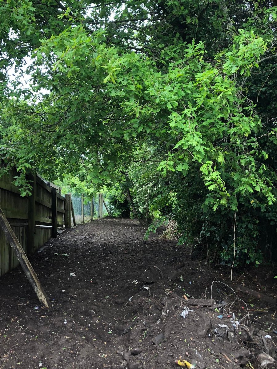 Delighted to see the ground clearance works have begun in preparation for the new #CommunityGarden at #GarstonStation. This is an exciting <a href="/Abbeylinecrp/">Abbey Line Community Rail Partnership</a> project and we’d like to hear from anyone who’d like to get involved. 

abbeylinecommunityrail.org.uk/news/garston_g…