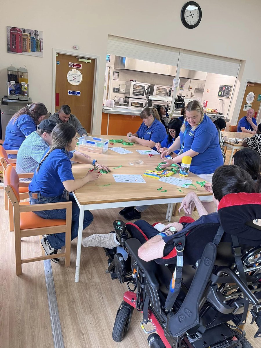 Art group from our Complex Needs Service Support has been busy making green ribbons as part of #MentalHealthAwarenessWeek today!
Well done to all 💚

#FocusBirmingham #Charity #ComplexNeedsService #SightLoss #SupportedLiving