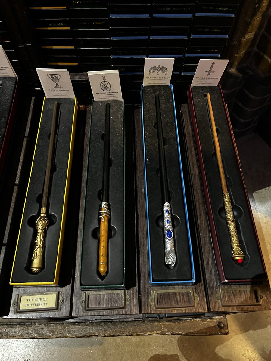 horcrux wands, so pretty! tom's magpie senses were on point