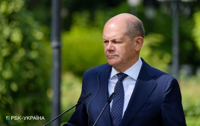 🇩🇪 Scholz sul terzo sistema Patriot per l'Ucraina: una decisione non facile, è un esempio per altri paesi Il cancelliere tedesco Olaf Scholz ha affermato che la decisione di trasferire il terzo sistema di difesa aerea Patriot in Ucraina 'non è stata facile' e ha aggiunto che i…