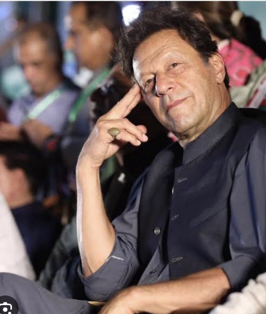 عمران خان پاکستان کے اچھے مستقبل کے لئے بے حد ضروری ہے۔

 #بہانے_نہیں_احتجاج_کرو