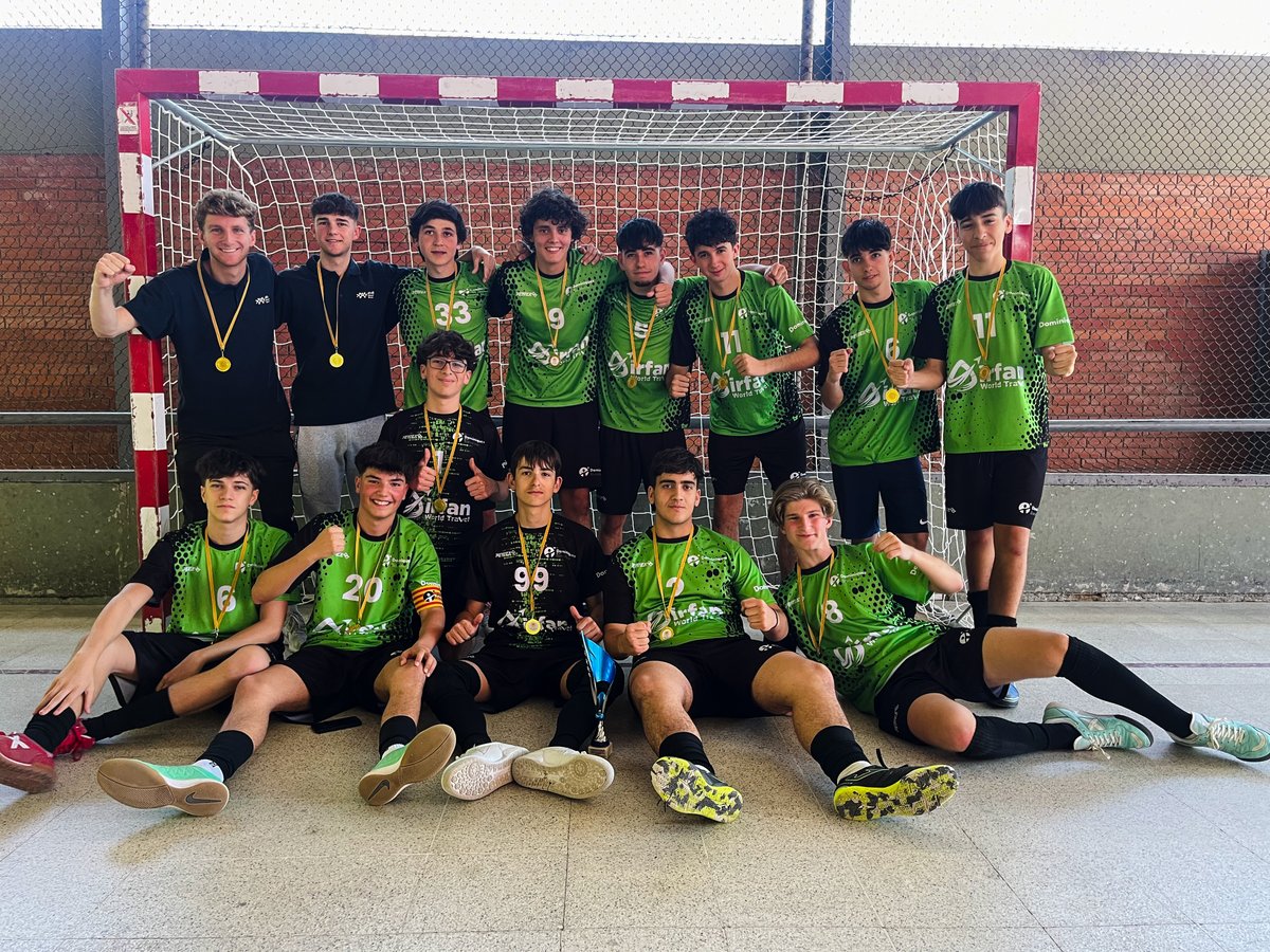 Dominiques Barcelona (@dominiquesbcn) on Twitter photo ✅️👏L'equip del Cadet A de 4t d'ESO de Futbol ⚽️ ha guanyat la Copa Territorial de Barcelona d' <a href="/elconsell/">El Consell</a> 🔝.
Moltes felicitats🔥! ✅️👏L'equip del Cadet A de 4t d'ESO de Futbol ⚽️ ha guanyat la Copa Territorial de Barcelona d' <a href="/elconsell/">El Consell</a> 🔝.
Moltes felicitats🔥!