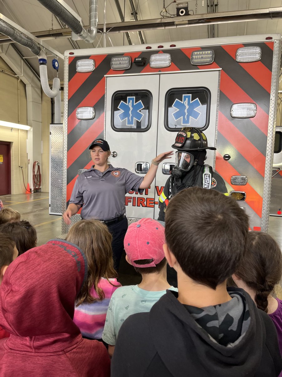 wigginthird's tweet photo. Field trip Fun https://t.co/OFbaLRfkxR