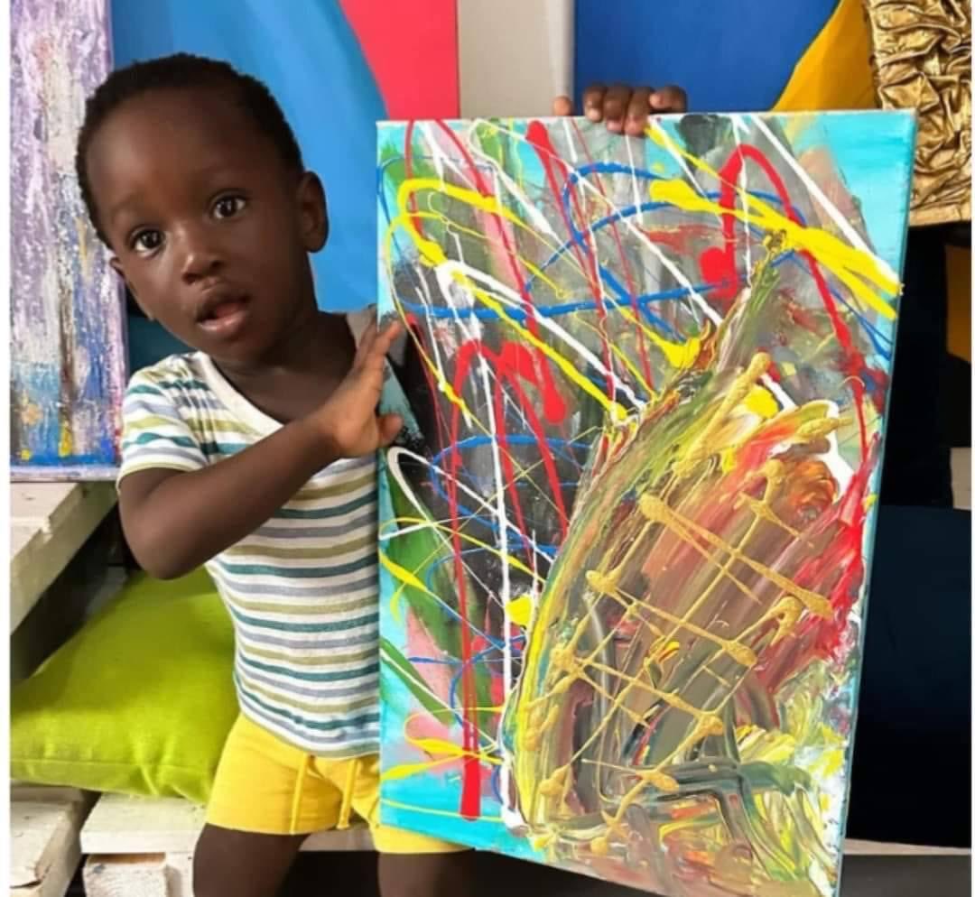 Ace Liam, a one-year-old toddler, is now officially recognized by Guinness World Records as the Youngest Male Artist.

#csmuonline #ghana #GuinnessWorldRecords #YoungestArtist #AceLiam