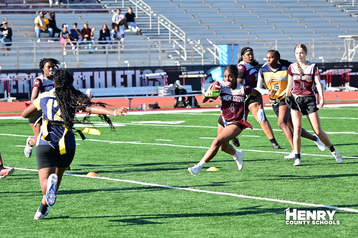 Thanks to a generous $30,000 donation from @AtlantaFalcons offensive lineman @C_Lindstrom63, HCS will be adding middle school girls' flag football to its athletic programs. The special announcement was made during last Friday's Spring Flag Football Jamboree. We're excited to