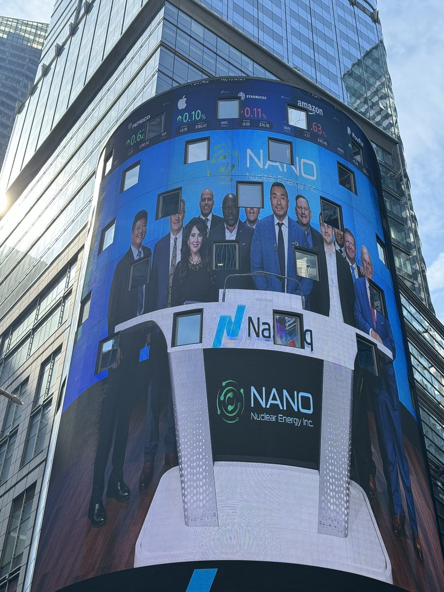 SinaZerbo's tweet photo. Nous venons de célébrer à #NewYork (Chairman Executive Advisory Board #Africa #NanoNuclearEnergy), notre entrée en bourse & le début de négociations des actions sur #NasdaqGlobalSelectMarket #NNE Avec la #CriseÉnergétique & les Obligations liées au #ChangementClimatique c’est tt  simplement
- Avoir le Sens du Momentum 
- Être en parfaite cohérence avec l’Equity Story de l’Entreprise @nano_nuclear @Nasdaq