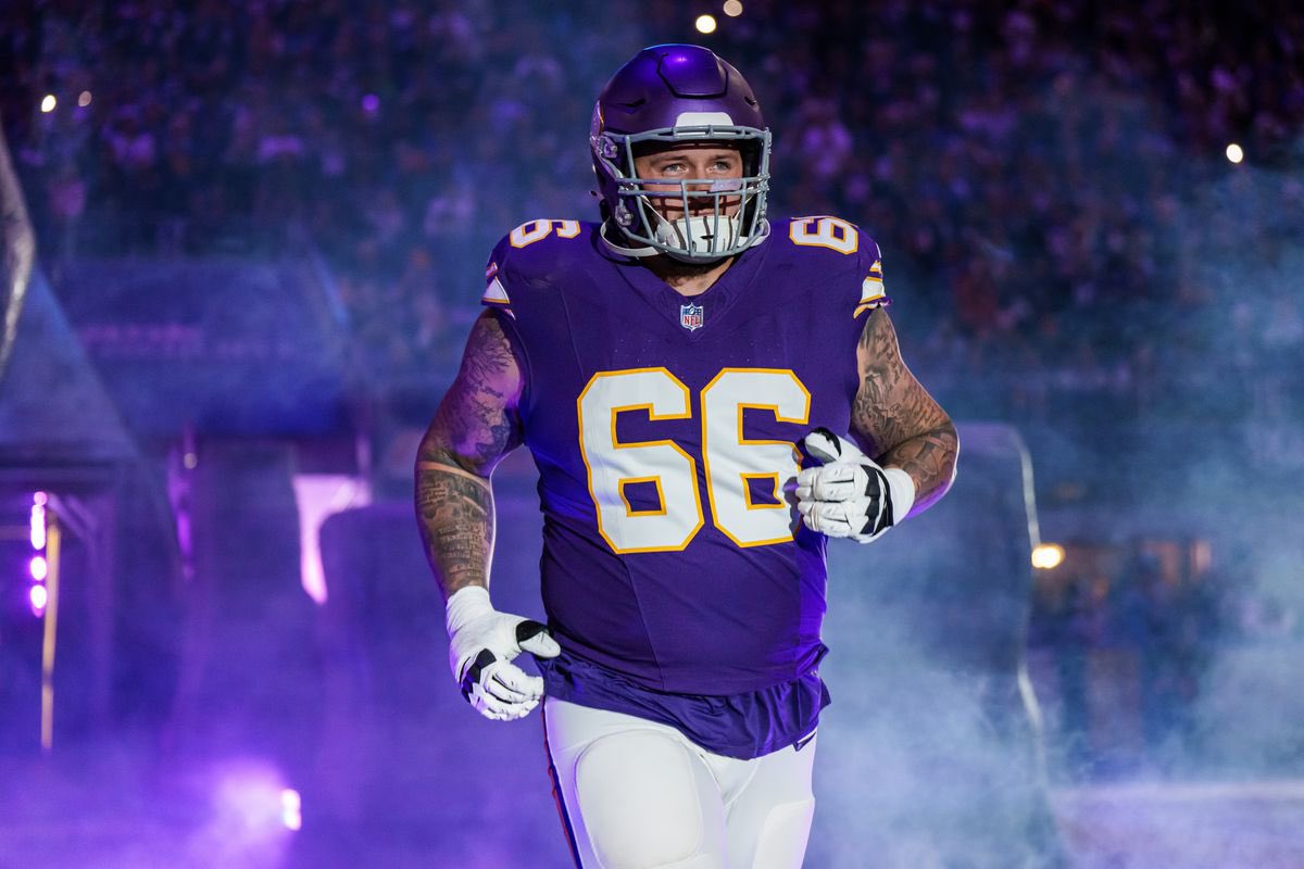 LiveRavenNation's tweet image. ESPN names the Ravens as the best landing spot for FA guard Dalton Risner.