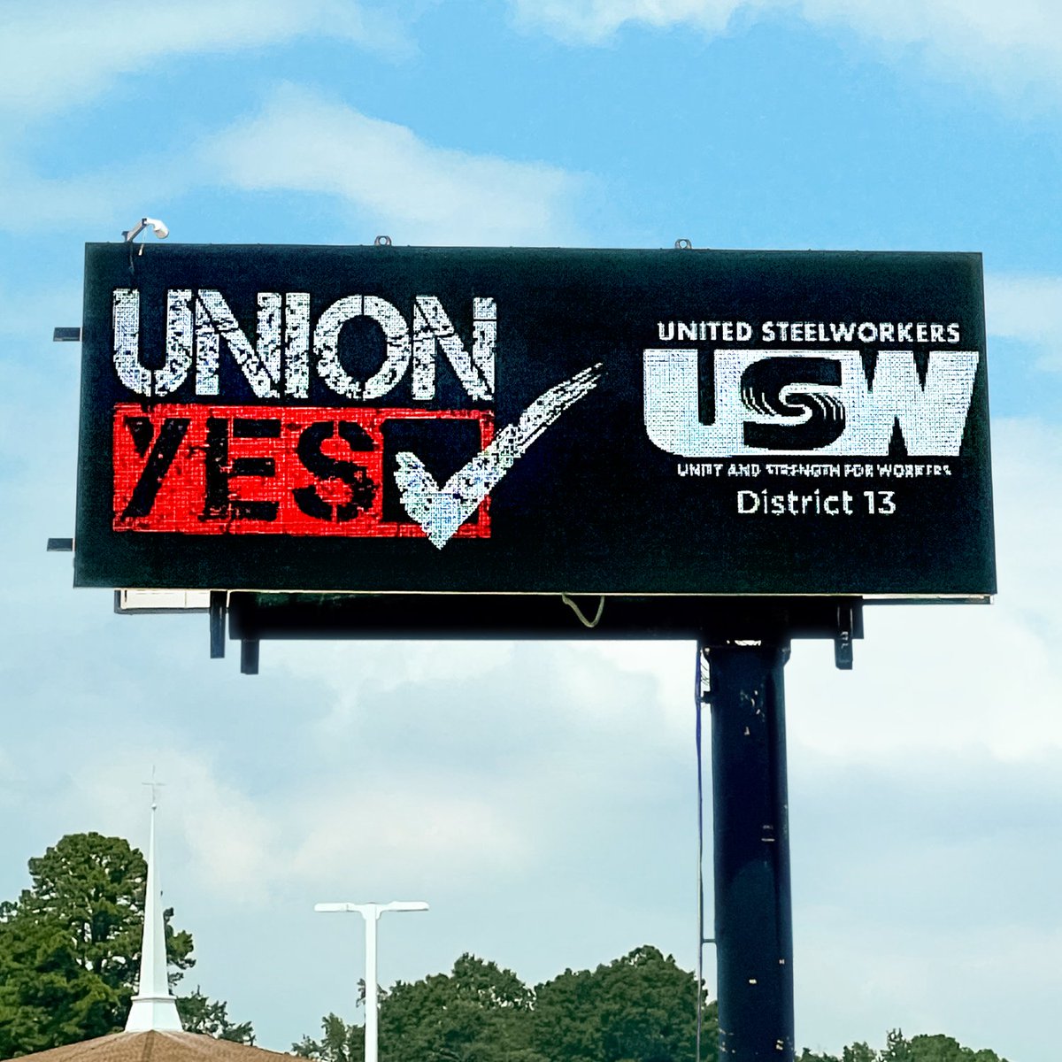 ✊ USW members in Magnolia, Ark., spent four years fighting for a fair contract, remaining strong and united, even on the brink of an unfair labor practice strike. That solidarity powered them to victory. Read more: usw.org/blog/2024/soli…