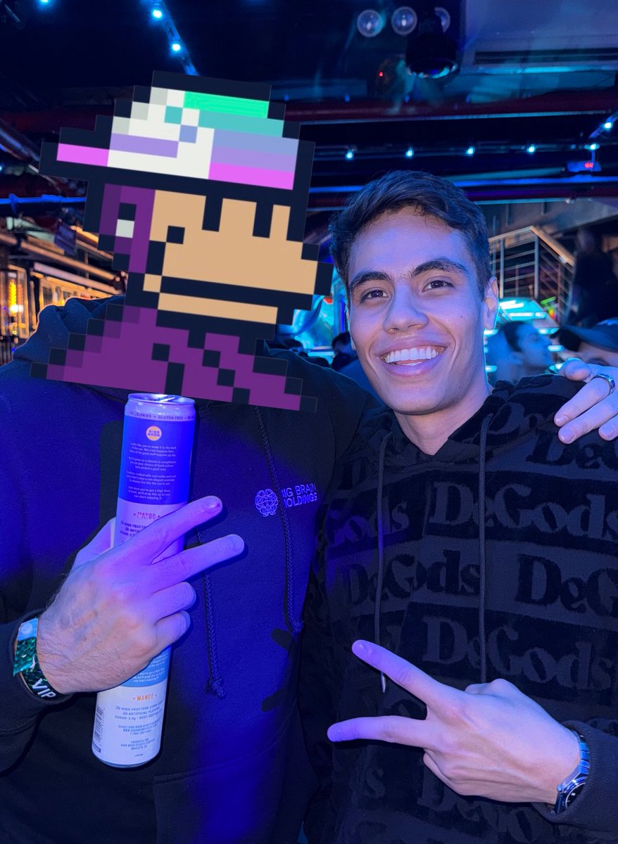 The0nlyWill's tweet image. Shoutout to @SOLBigBrain for being a CHAD & chatting it up with me🤝
Told him that if it wasn’t because of his screenshots of his buys at $17 I wouldn’t of changed my life and be able to semi-retire at age 25🫂
@solana has BigBrain, that’s it. No need for more, that’s the alpha