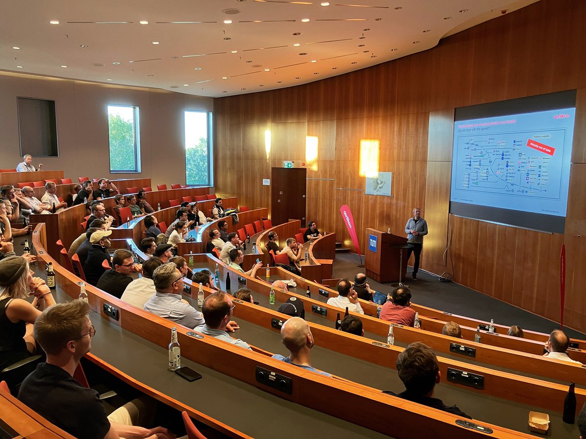 ITKnowledgeBnk's tweet image. Back to school with Munich Datageeks meetup hosted today by Oerlikon at one of the TUM auditoriums.

#munich #munichdatageeks #datascience #events #meetup #itknowledgebank #oerlikon