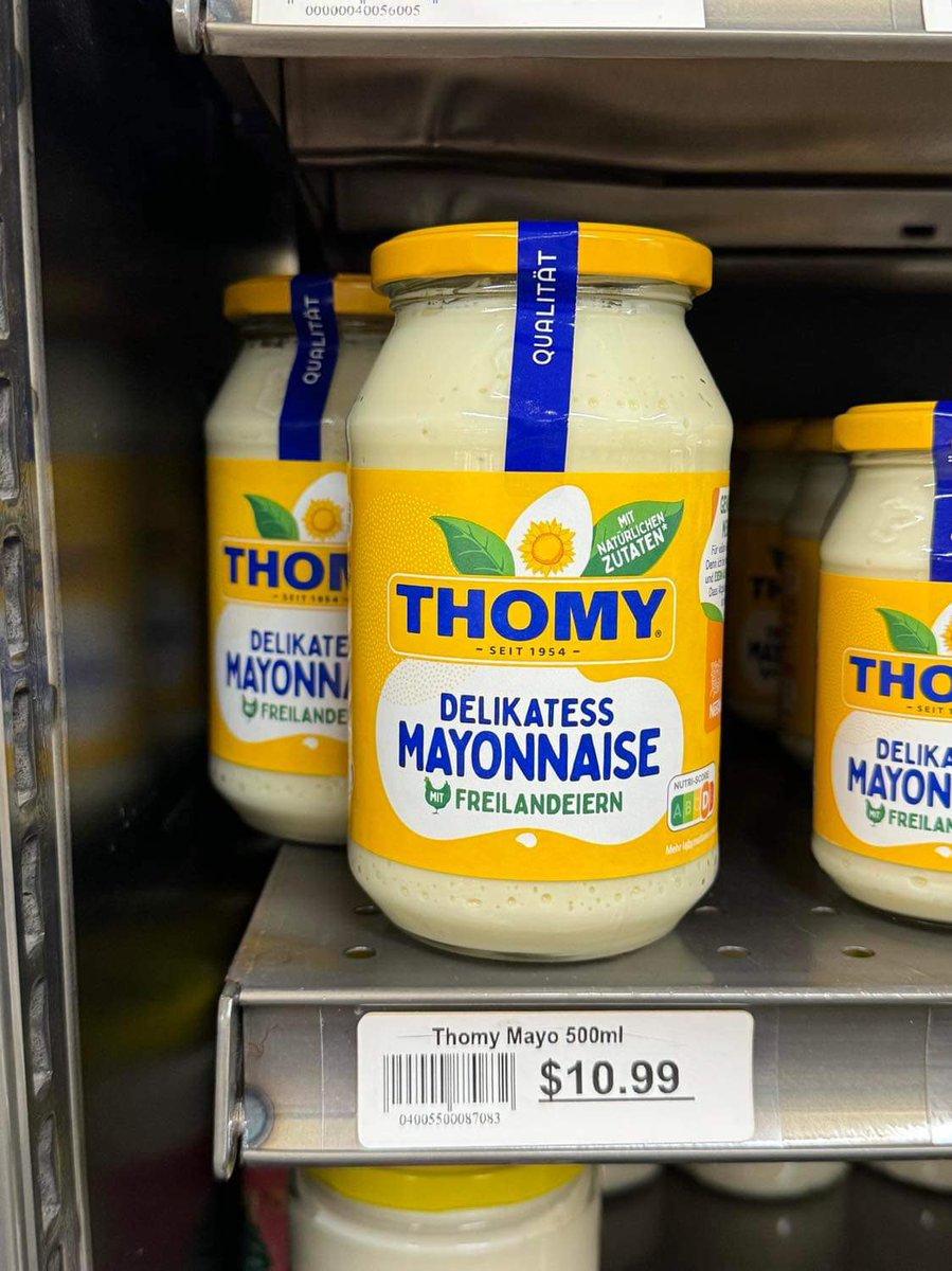 max_hess's tweet photo. Mein Dad hat mir gerade dieses Foto aus #USA geschickt. Deutsche #Thomy-Mayo wird dort wohl als Delikatesse gehandelt. Das sind über 10 Euro! 😂🇩🇪🇺🇸 https://t.co/KkbxdbqU9T
