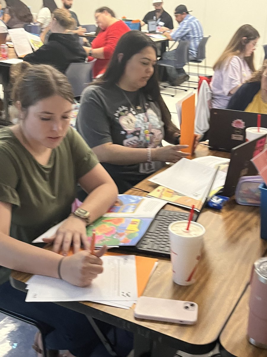 TRA working on writing conventions lesson using the Invitational Process and mentor texts. <a href="/nisdelemelar/">Elementary ELAR</a> <a href="/helen_hwhite5/">Helen White</a>