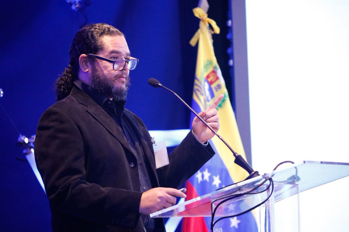 Mincyt_VE's tweet photo. #14May | Coordinador de Seguridad e Información de la Unidad de Transformación Digital del Mincyt, Eudy Zerpa en el #CONSI destacó importancia de las auditorías para evitar vulnerabilidades en desarrollo de software

Más información https://t.co/zGLqNiIHat

#VenezuelaVaPaArriba https://t.co/jtWvGaeR7S