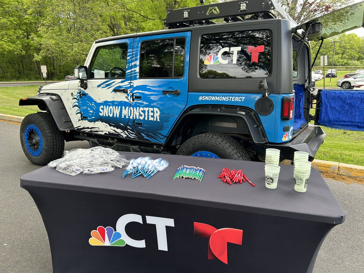 SnowMonster tweet media