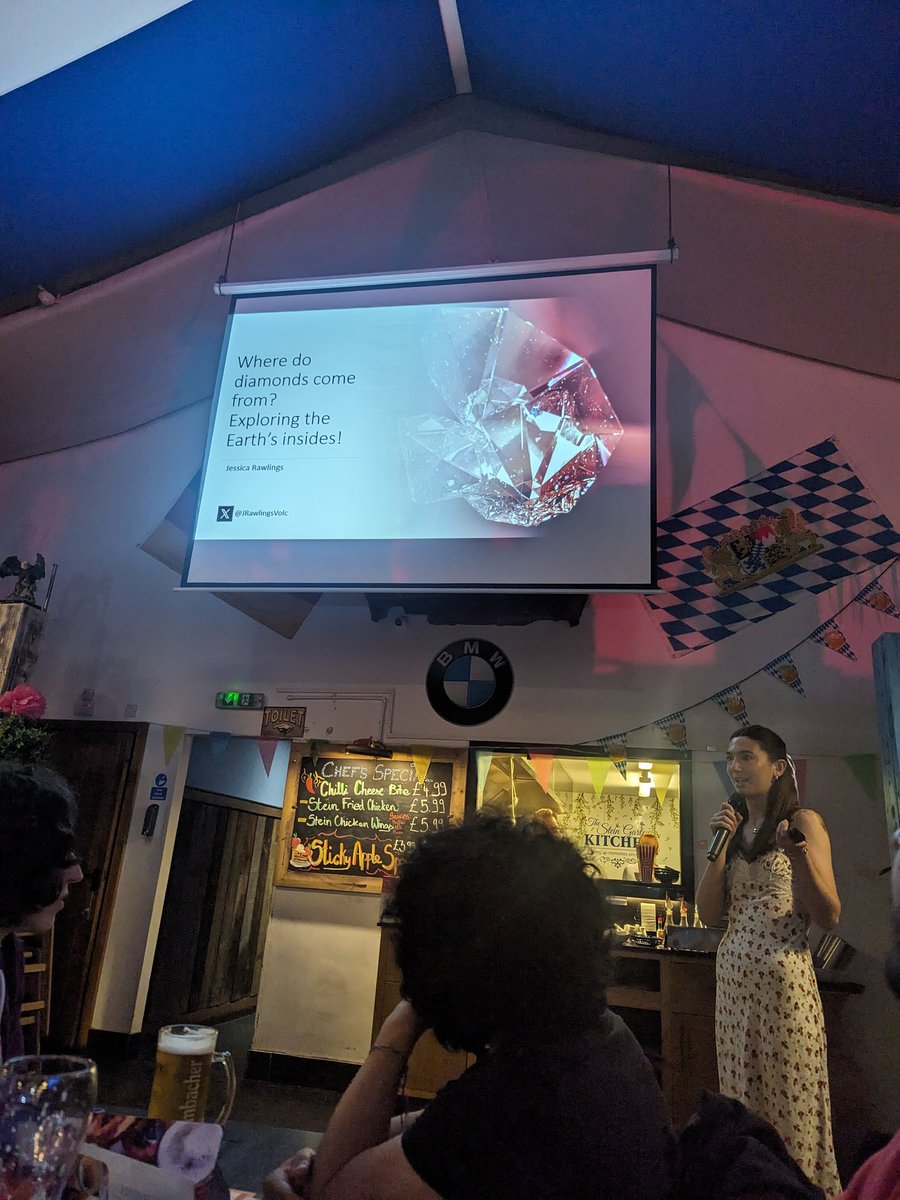 NOCS_PS's tweet image. Here we go for day 2 of #pint24 and we have our very own @JRawlingsVolc speaking about volcano diamonds! 🌋💎 

There&apos;s still time to get your ticket for tomorrow at pintofscience.co.uk! 🍺 

#PintOfScience #planetearth #womeninstem