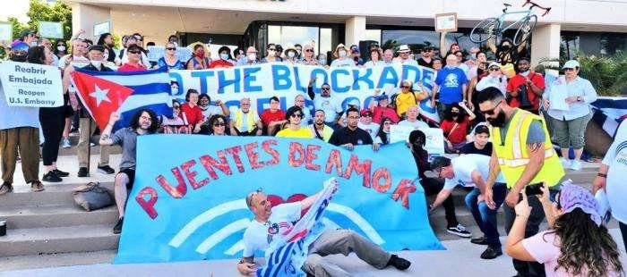 «Ardua es nuestra lucha contra el bloqueo genocida de EE. UU., pero Cuba no está sola...canciller cubano, Bruno Rodríguez Parrilla. <a href="/Eugeniocubano/">Eugenio González Pérez</a> <a href="/yarobyalvarez/">Director Provincial Educación Artemisa</a> <a href="/NelsonLuisRodr4/">Nelson Luis Rodríguez Díaz</a> <a href="/CubaMined/">MINED</a> <a href="/btan0987/">Naima Ariatne Trujillo</a> <a href="/EduArtemisa/">DPEArtemisa</a> <a href="/ValdesArtemisa/">Alexander Valdés Valdés</a> <a href="/GladysArtemisa/">Gladys Martínez Verdecia</a> #ArtemisaJuntosSomosMás