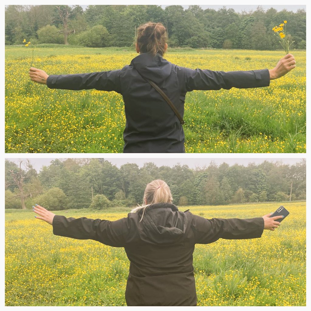 I dragged @claremulley out into the middle of a field of buttercups to take photos....... this is the result.
#twitterstorians #historianshavefun