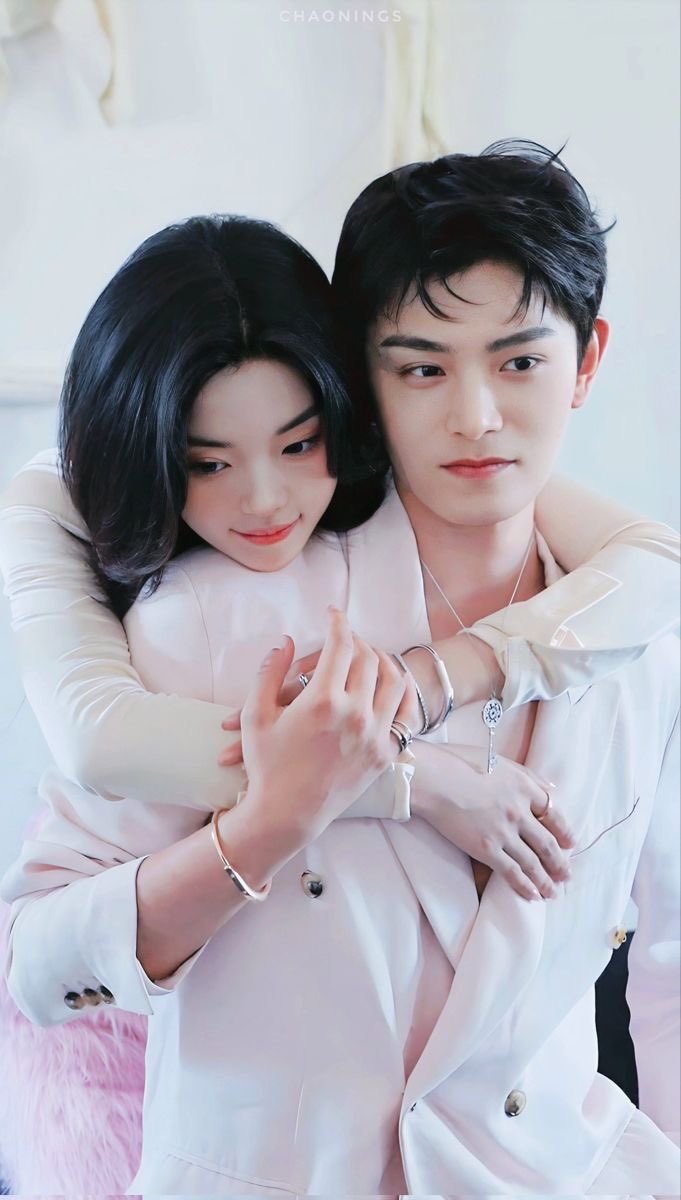 yuxi in his best place: chaoyue’s hug 🫠 —missed seeing them together! #DingYuxi #YangChaoyue #Loveyouseventimes #七时吉祥 #Yuyue