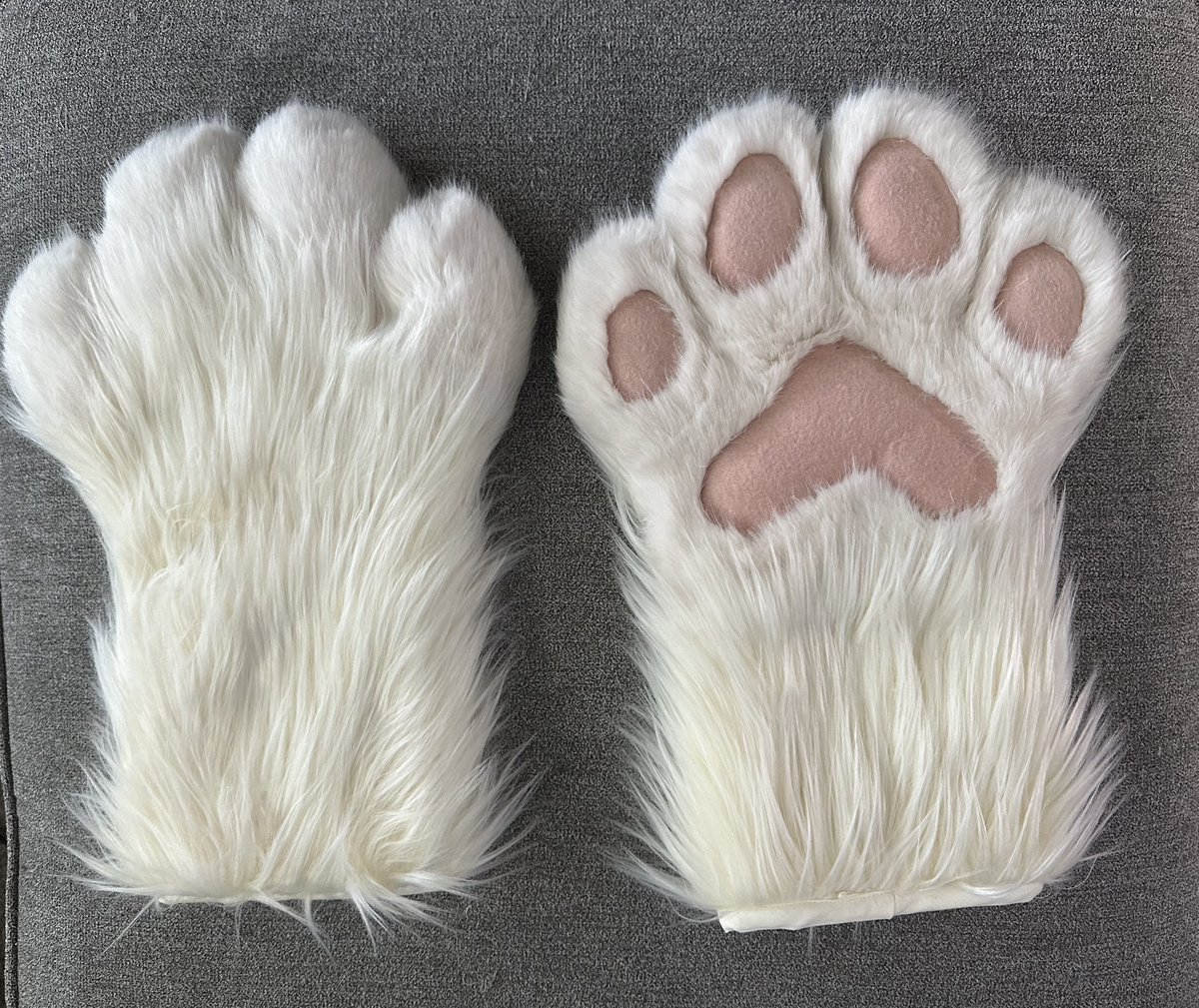 ‼️ IN TIME FOR AC DELIVERY! ‼️

head and tail by Melissa Mendelson (@/ZulayaWolf), paws by PawsNoFlaws. can be shipped or delivered to you at #AC2024 ! 2⃣0⃣0⃣0⃣ OBO, more details in thread!

#fursuit #fursuitforsale #anthrocon #fursuit #premade #forsale #costumeforsale #furry