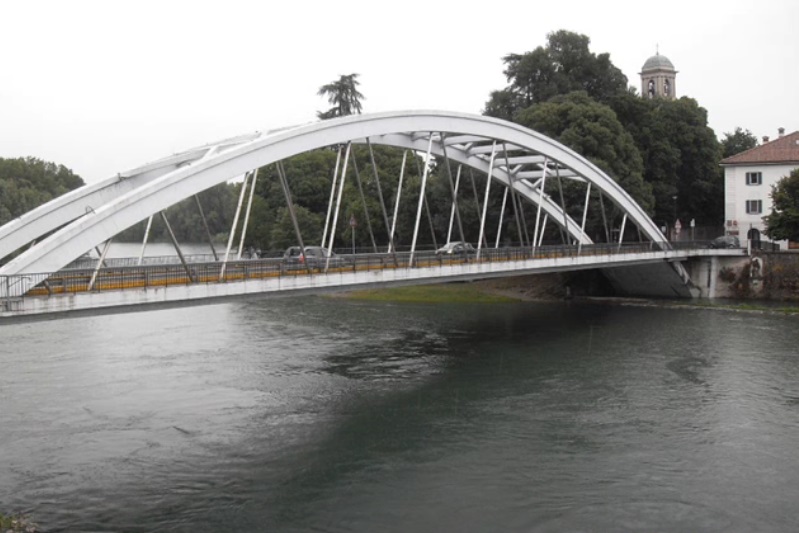 Vaprio d'Adda: #Ponte sull'#Adda della S.P. n. 525: la limitazione di carico è 26 tonnellate 👉tinyurl.com/2s48fk5f #CittàMetropolitanadiMilano #ponte #strada #traffico #stradaprovinciale