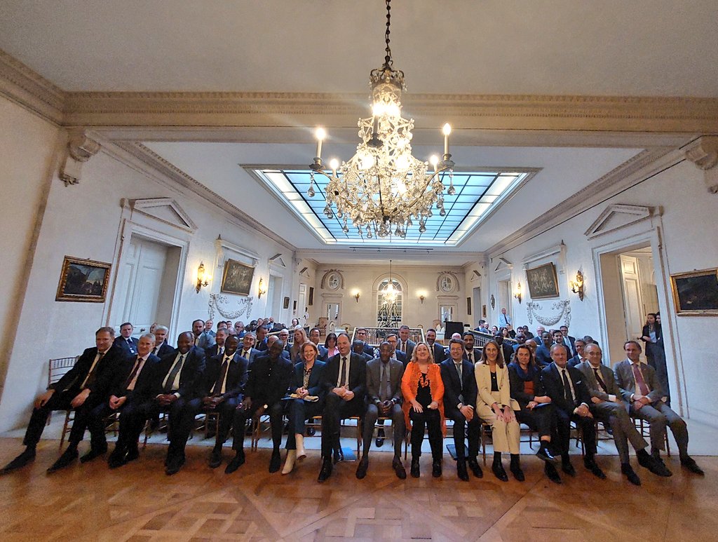 The #14MeetingSahelSpecialEnvoys has just started. I thank Ambassador Favi for hosting a reception at the @ItalyinBelgium Residency and 🇮🇹 PSC Ambassador Orizio @ItalyinEU. A big thank to @BelgiumMFA and 🇧🇪 Sahel Special Envoy Ambassador De Groof for co-organizing the meeting