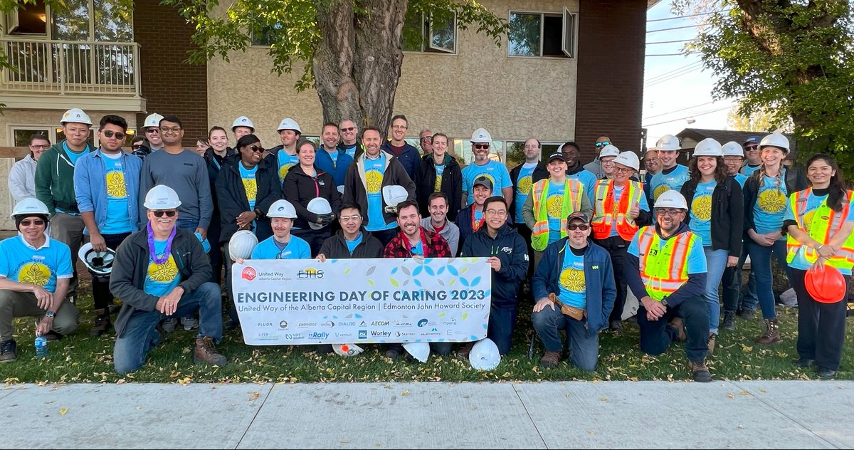 myunitedway's tweet image. For #EDOC 2023, 70+ volunteers from 17 firms transformed outdoor spaces for @YEGJohnHoward.

Projects included fence replacements, enhanced storage, &amp;amp; new recreational areas, complete with seating, lighting, fire pit, &amp;amp; gazebo. Thanks to everyone who helped on this project! 🛠️