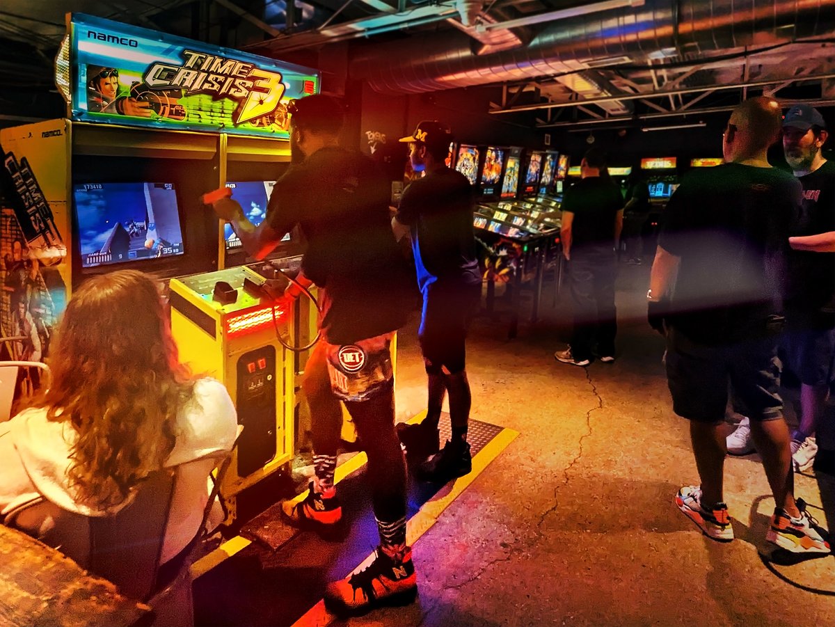 Take some time out for two player light gun fun with Time Crisis 3! Speaking of time, our new hours in Detroit are posted below. #Barcade #Detroit #Arcade #Gaming #Gamers Mon – Thurs: 4pm – 12am Fri – Sat: 12pm – 2am Sun: 12pm – 12am