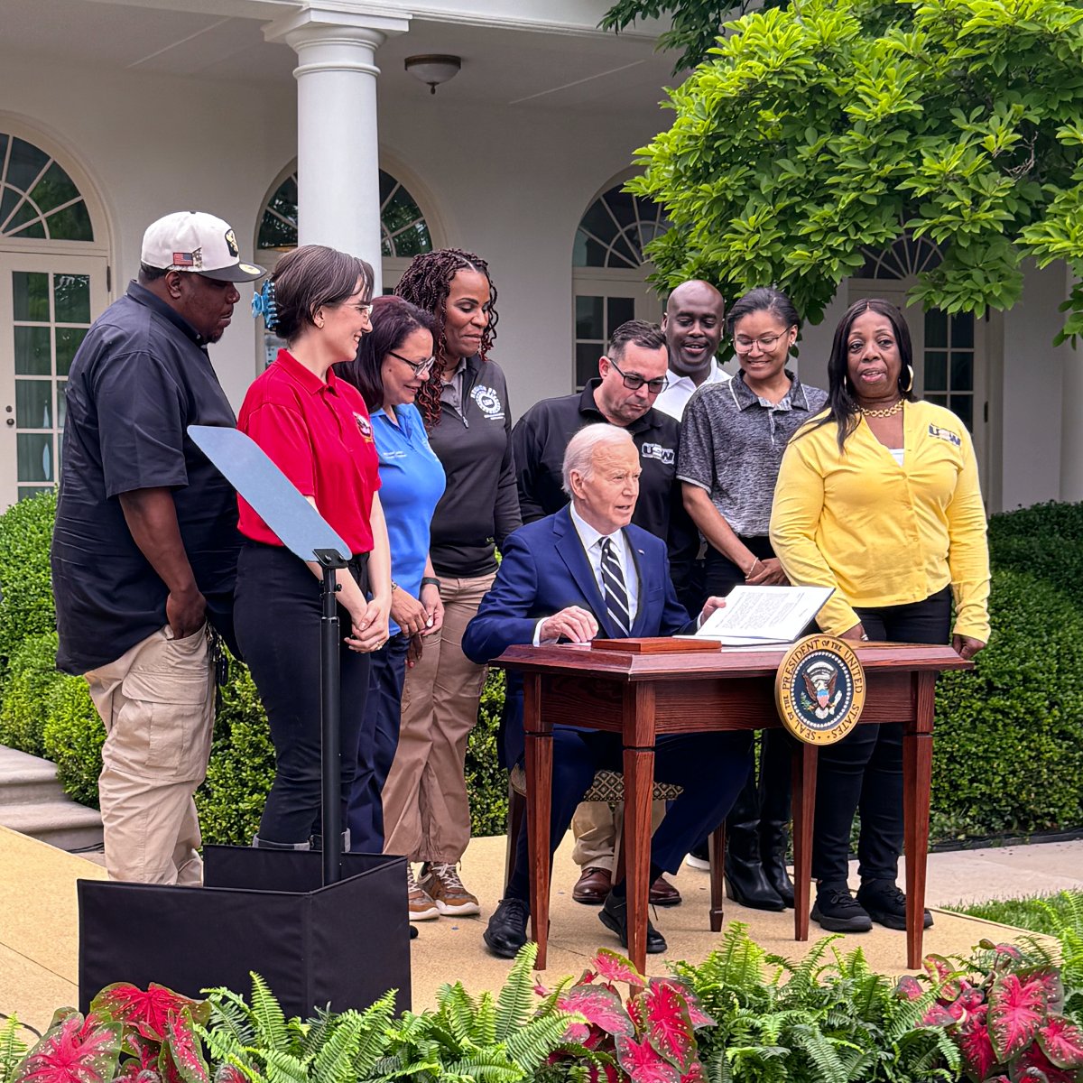 USW members were proud to join @POTUS at the White House today as he announced strengthening and strategically redesigning tariffs on Chinese goods. Read more: usw.org/news/media-cen…