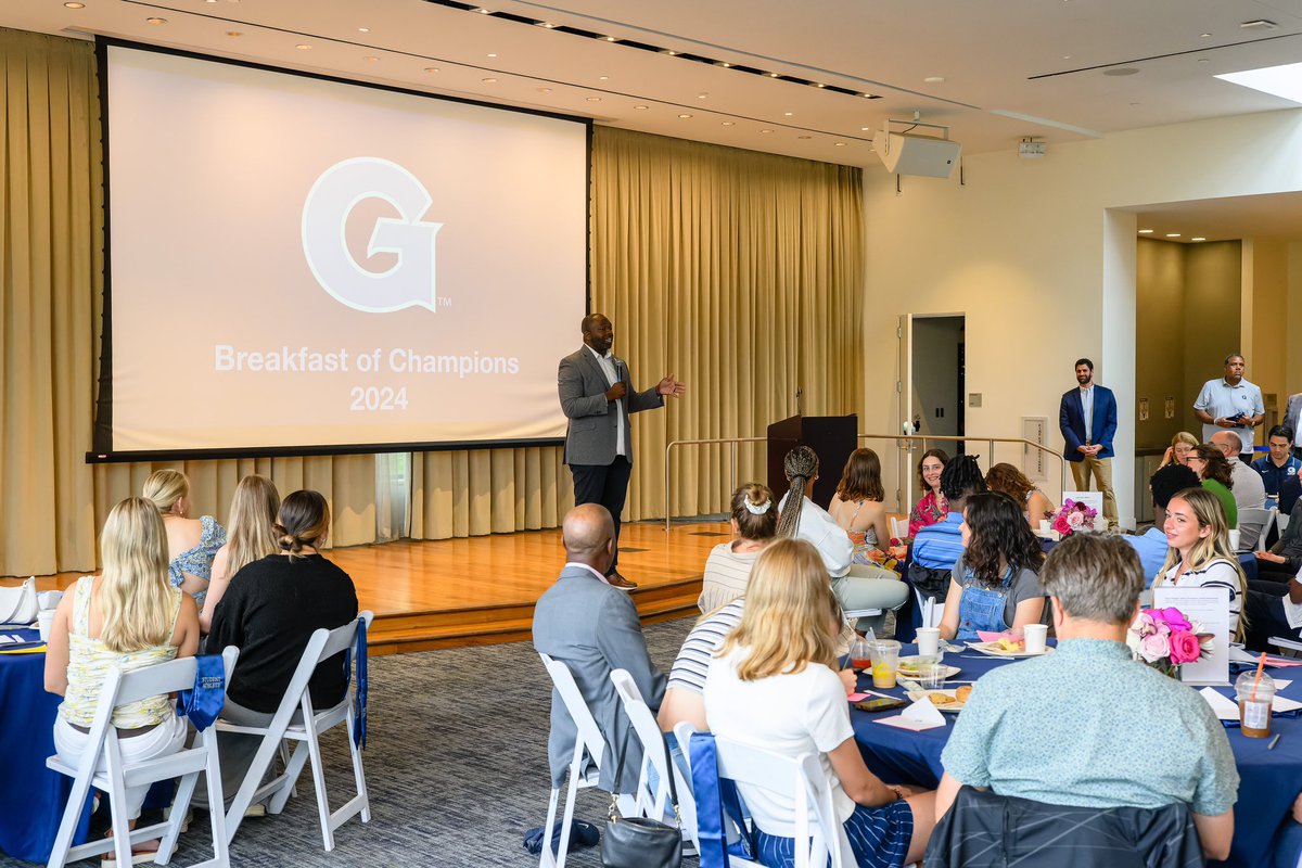 Class of 2024! 🎓 🎉 We hosted our Senior Brunch this morning to honor the members of the senior class. Many thanks to alumni speaker Brandon Small from @HoyasFB for his words of wisdom! #HoyaSaxa #Hoyas2024