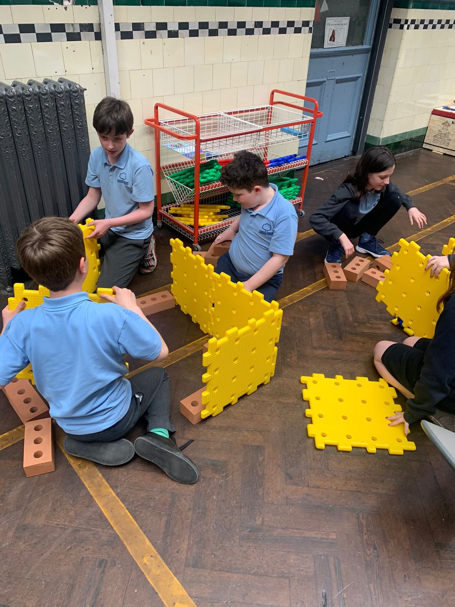 First time for P6C in the Discovery Zone and they loved it! Team work and creativity in action 👍🏼🤩 #Creativity #MetaSkills