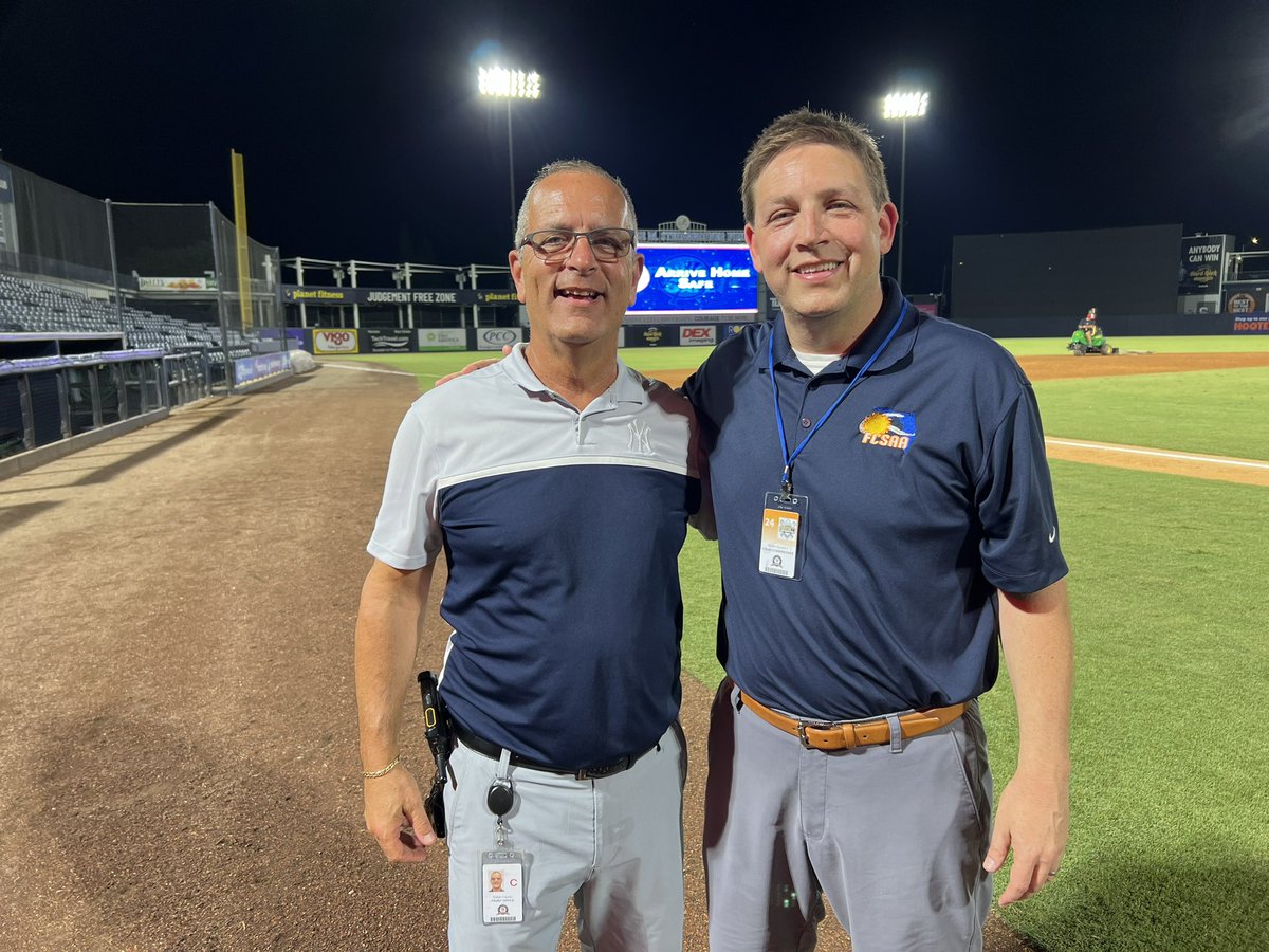 A tip of @TheFCSAA 🧢 to Ralph Caputo, the @Yankees Director of Stadium Operations, Tampa. First class individual and an invaluable resource while the DI Baseball Championship Round was played at @GMSField. Also a big @SeinfeldTV fan!