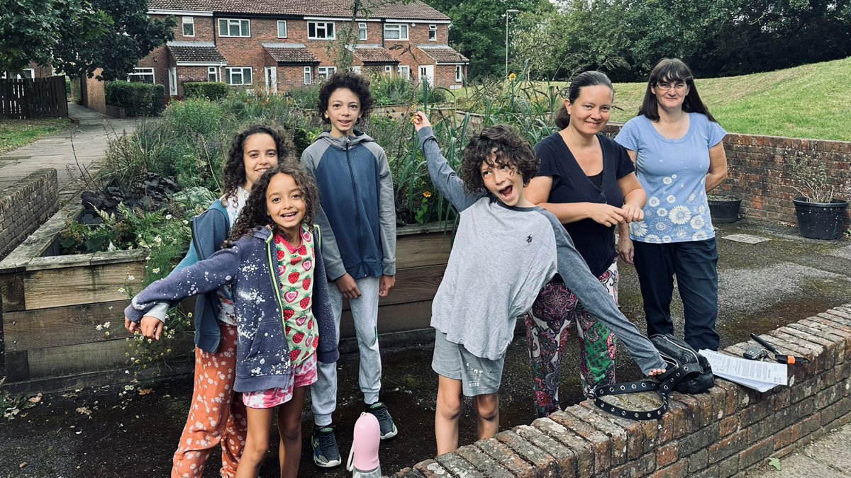 Our community development workers are supporting GPs to engage with residents to develop projects that create healthy places to live. From a community garden to a men’s shed, this video shows the positive impact these fantastic projects are having ⏯️ orlo.uk/xcl1j