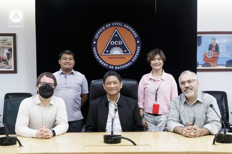 Y-EMERGE Institute signed an MOU with the Philippines’ Civil Defense Training Institute. Profs Ali Asgary & Eric Kennedy were present for the signing, marking the start of collaborations in disaster risk reduction & emergency preparedness: bit.ly/44FAVQM | #AHMatYU