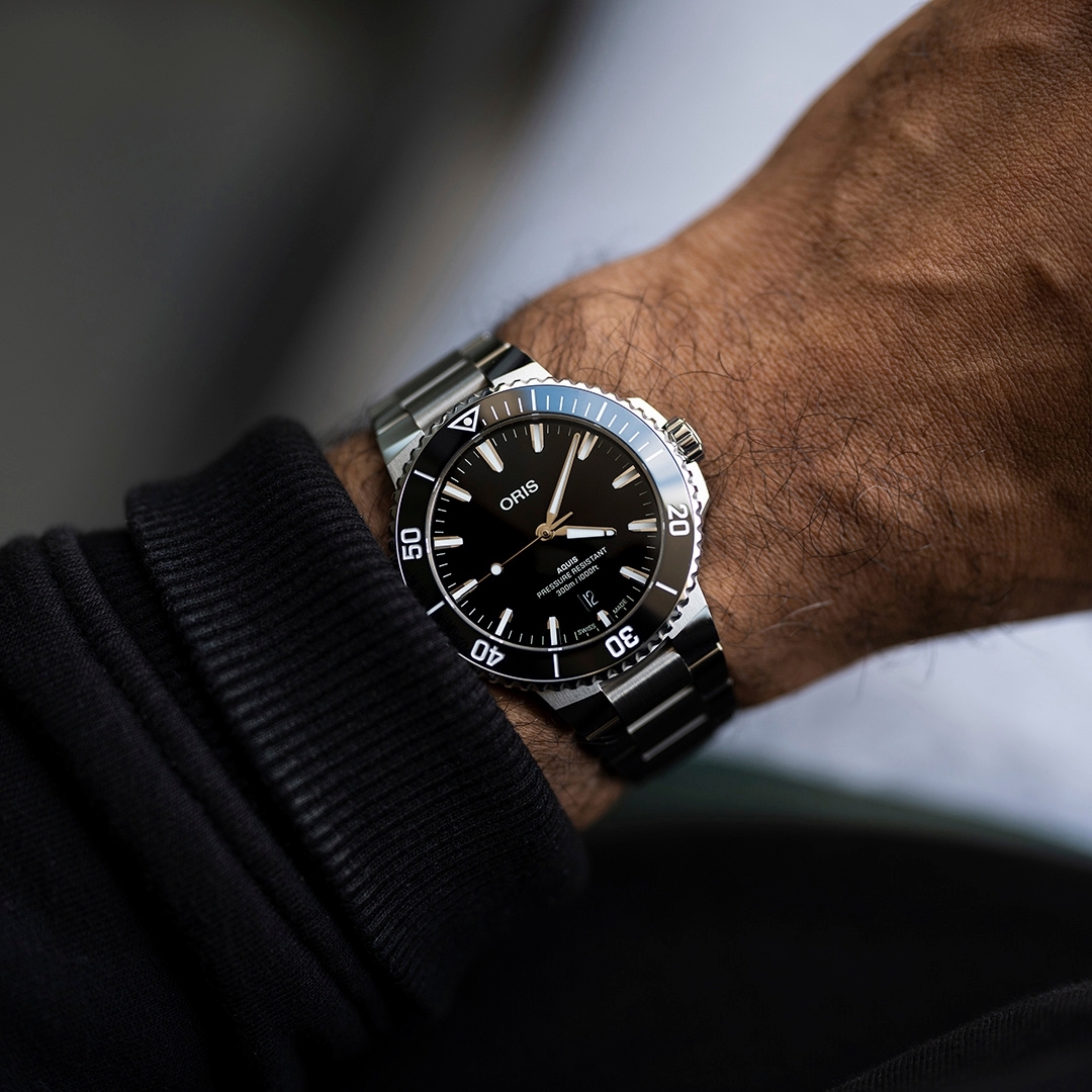 The new Aquis Date 41.50 mm: A modern versatile everyday toolwatch.

#calgaryjewellery #oris #swisswatch #timepiece #watch #watchcollector #wristroll #watchanish #accessory #luxury #lifestyle #calgary #yyc #17thave⁠ #horology #dailywatch #watches #watchfam #wristshot