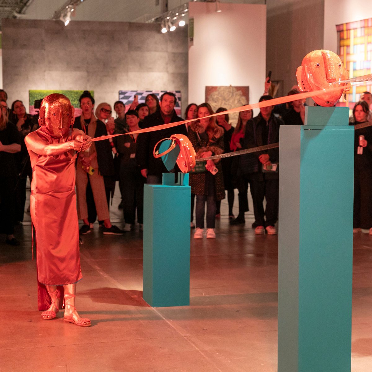 expochicago's tweet image. A look back at EXPO CHICAGO, where we gathered over 200 curators for our first ever curatorial conference: Curating and the Commons.
🎥 Watch the keynote by Miguel A López in addition to the three panel discussions on Youtube: expochicago.com/programs/curat…