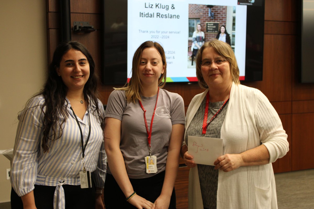 UNMC_PathMicro's tweet photo. 🌟Congratulations to all of our Immunology, Pathology &amp; Infectious Disease graduate students on all of their awards, recognitions, and hard work! 

🏆We also wish a congratulations to Dr. Scot Ouellette on the Outstanding Graduate Student Educator Award! https://t.co/9hSRGo7Ito