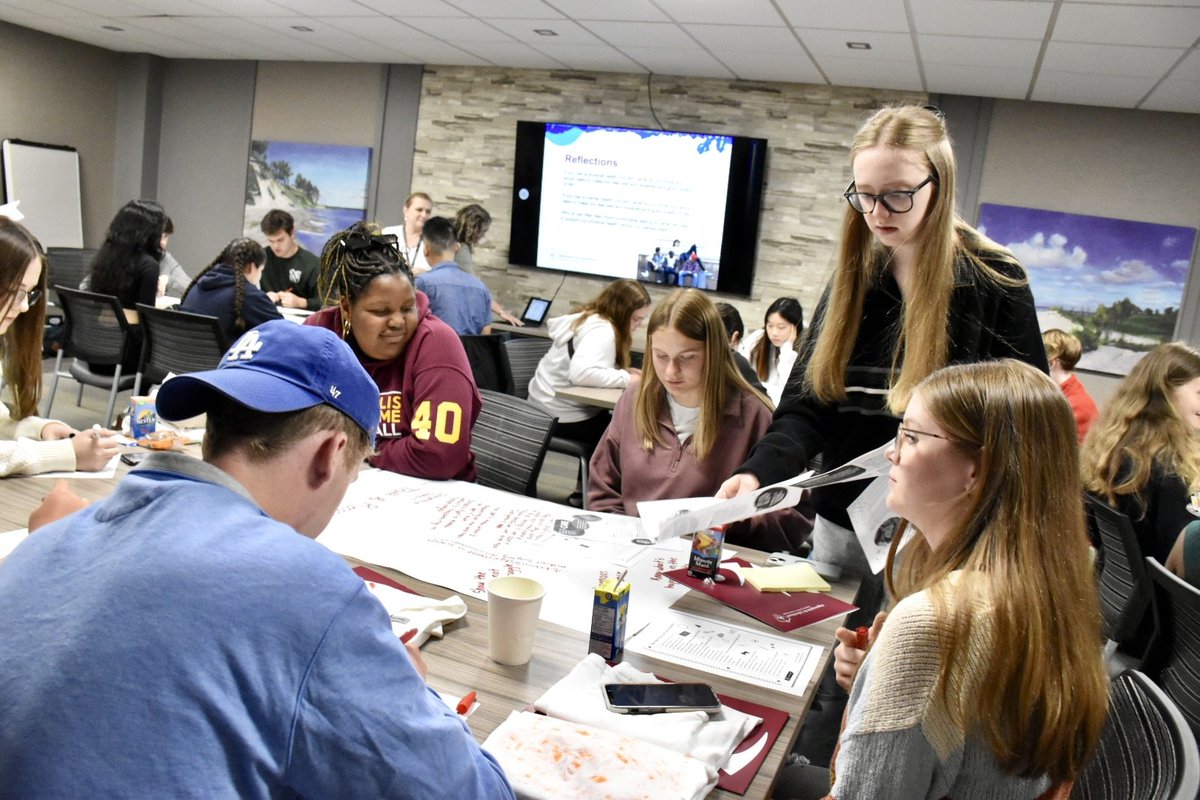 alcdsb's tweet photo. 20+ ALCDSB students, representing various groups from all five ALCDSB secondary schools, attended day two of the 2024 Student Leadership Retreat. Today’s programming was delivered through a leadership lens and focused on advocacy, Truth &amp; Reconciliation, diversity, and wellness. https://t.co/1O8RrtBQoB
