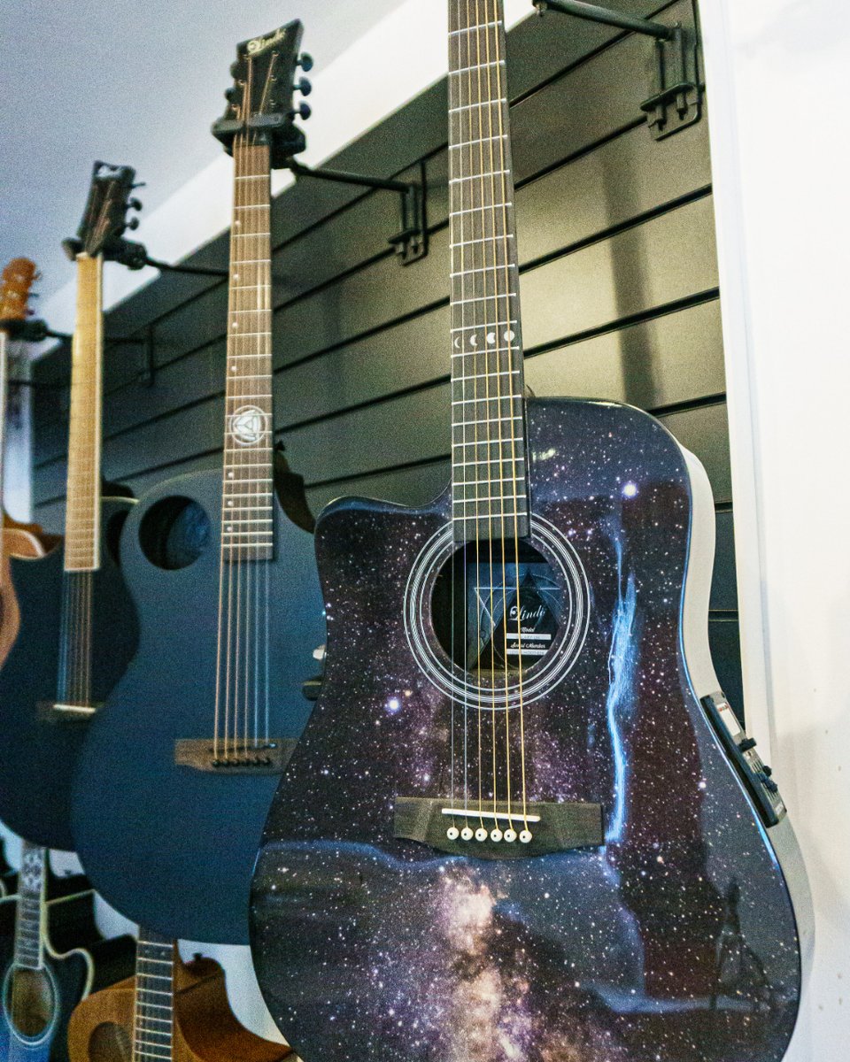Did you know we have a large selection of Left Handed acoustic guitars available? 🫶

#lindoguitars #acousticguitar #lefthandedguitar #leftyguitar