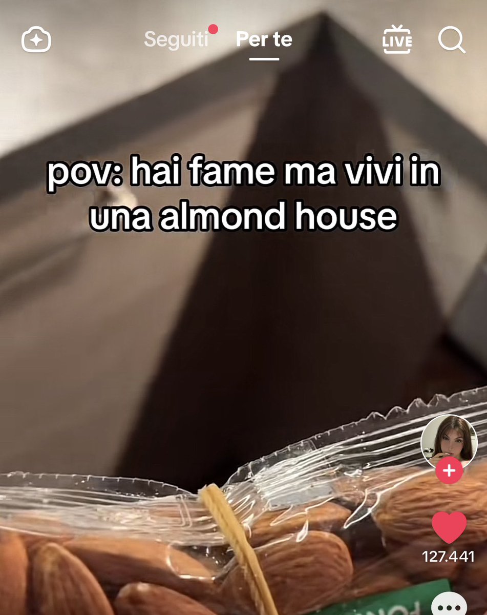 no io vorrei in realtà il punto è che mia madre compra solo gelati e cioccolato