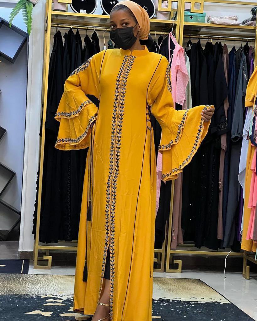Ladies Abaya 🤍 From size 54-62 All colors Available A Dm away to place your order Pls Retweet ❤️🙏🏻